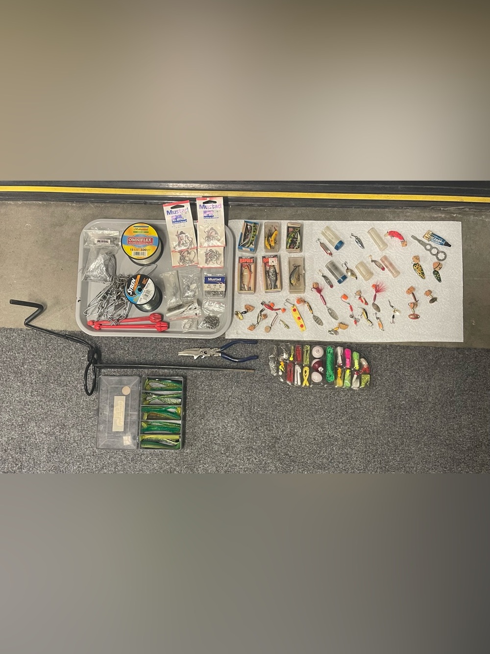 Fishing Tackle Gear Fresh Water / Salt Water